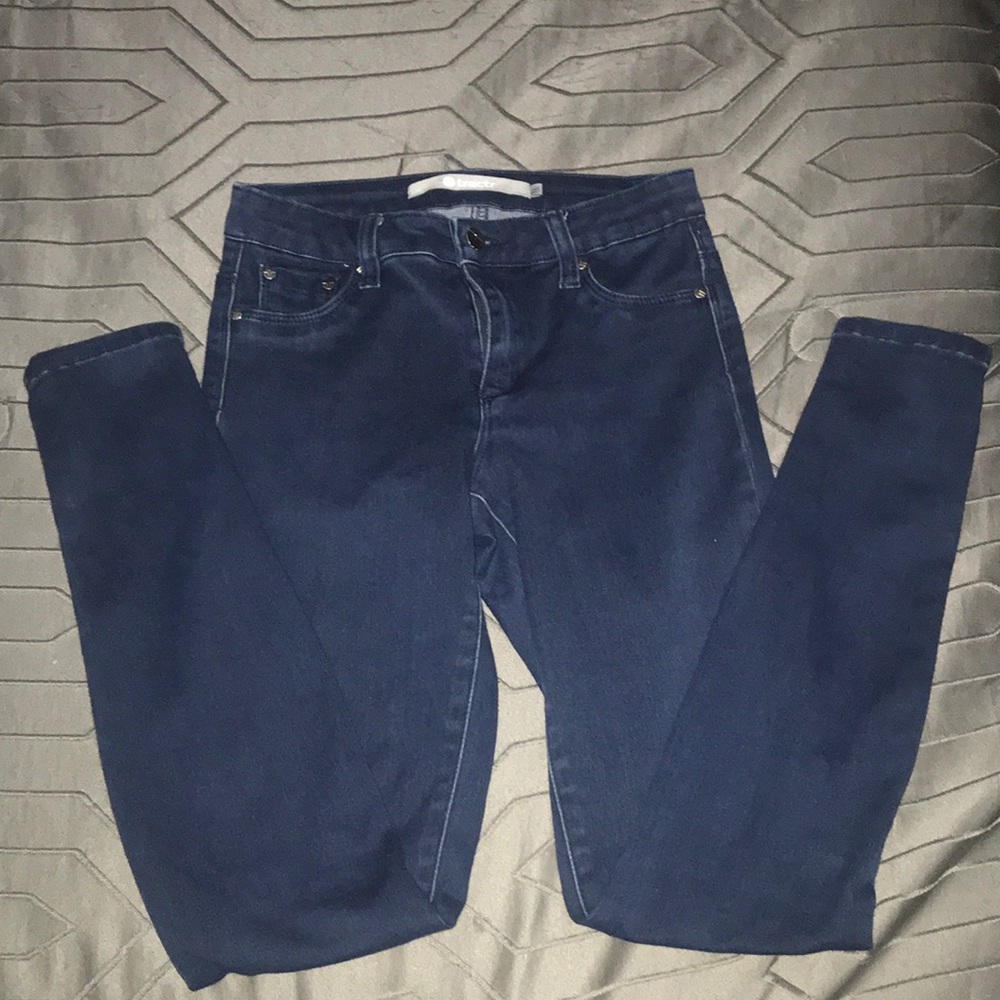 Dark skinny jeans